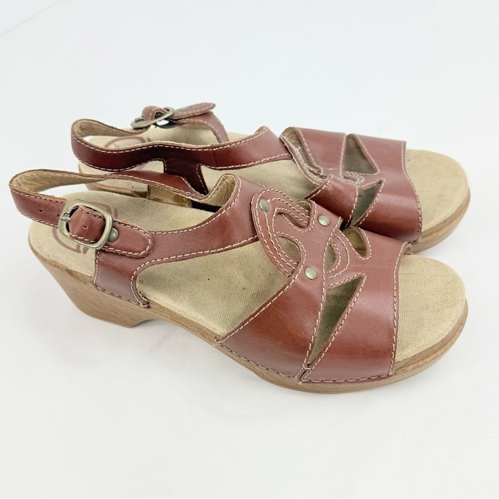Dansko SINGRID Brown Leather Open Toe Chunky Woodgrain Heel Slingback Sandals - Picture 2 of 12